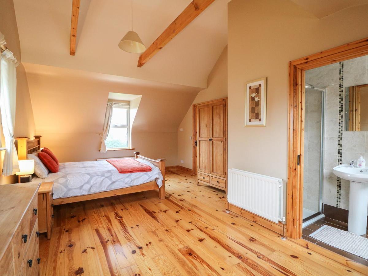 Kate'S Cottage Rathmullan Bagian luar foto