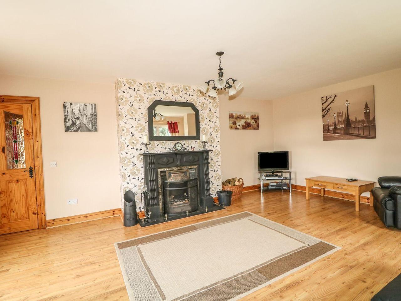 Kate'S Cottage Rathmullan Bagian luar foto