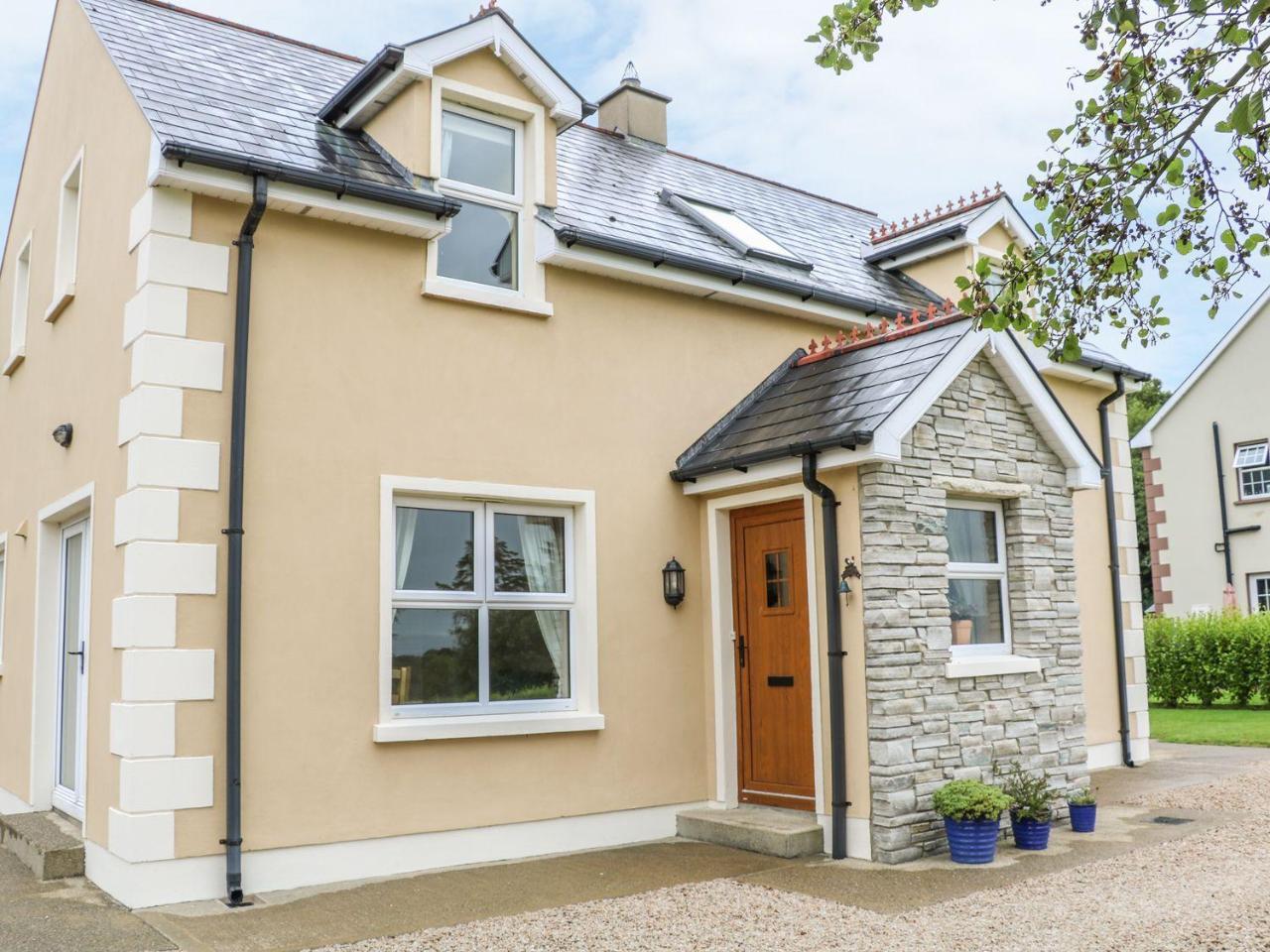 Kate'S Cottage Rathmullan Bagian luar foto
